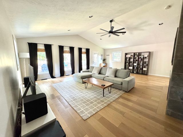 2902 S Myra Ridge Drive, Urbana, IL 61802