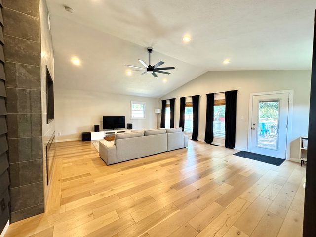 2902 S Myra Ridge Drive, Urbana, IL 61802