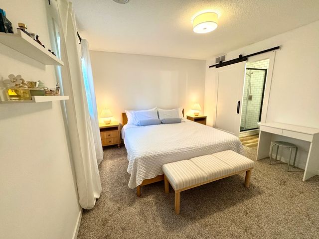 2902 S Myra Ridge Drive, Urbana, IL 61802