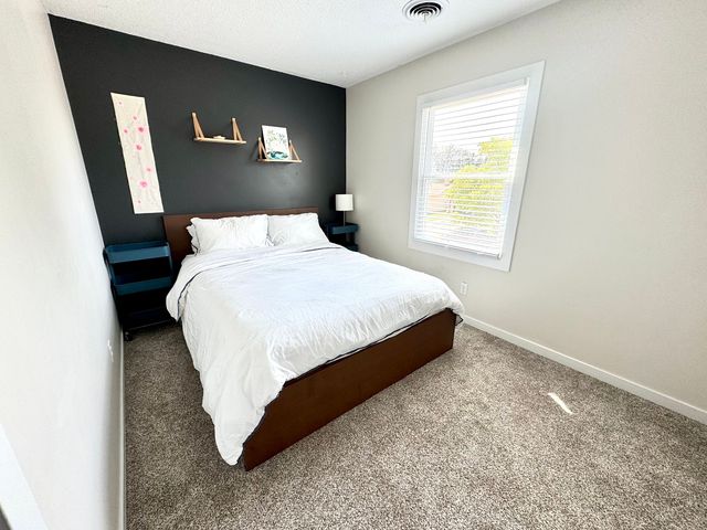 2902 S Myra Ridge Drive, Urbana, IL 61802