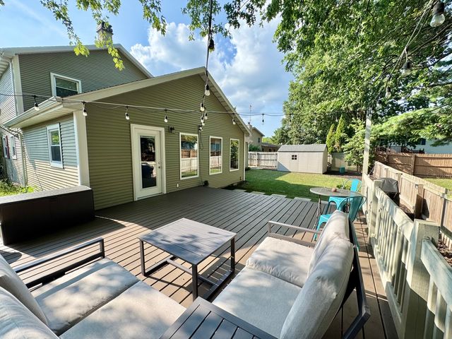 2902 S Myra Ridge Drive, Urbana, IL 61802