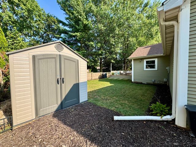 2902 S Myra Ridge Drive, Urbana, IL 61802