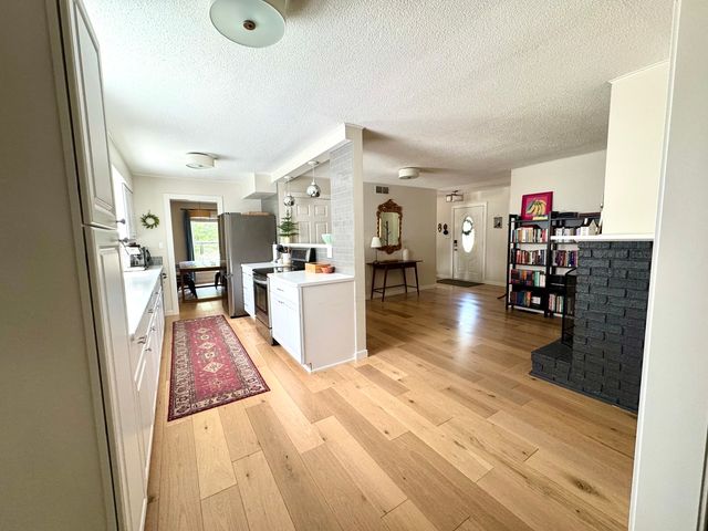 2902 S Myra Ridge Drive, Urbana, IL 61802