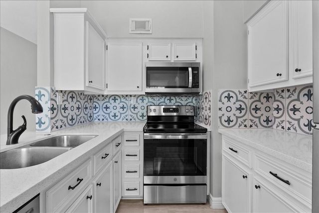 12606 Ponderosa Drive, Dickinson, TX 77539