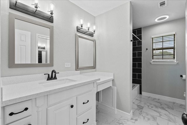 12606 Ponderosa Drive, Dickinson, TX 77539