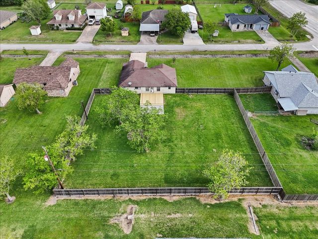 12606 Ponderosa Drive, Dickinson, TX 77539