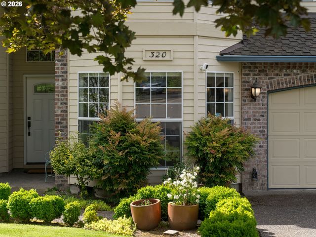 320 Nw 163RD Pl, Beaverton, OR 97006