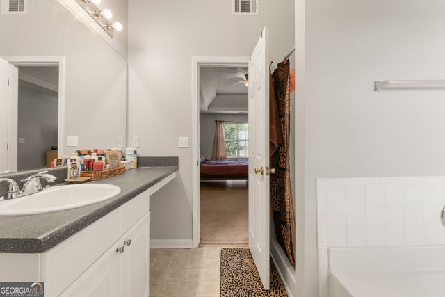 27 Waters Edge Way, Fayetteville, GA 30215