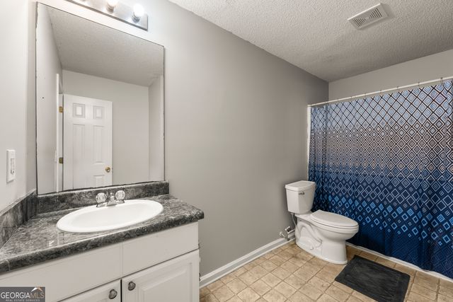 27 Waters Edge Way, Fayetteville, GA 30215