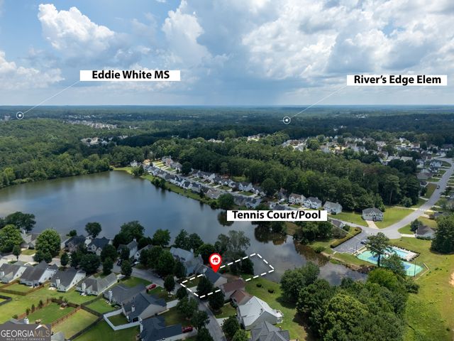 27 Waters Edge Way, Fayetteville, GA 30215