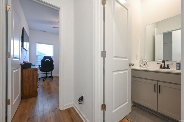 835 LANDO CREEK Drive, Kokomo, IN 46902