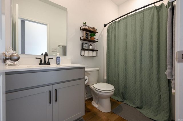 835 LANDO CREEK Drive, Kokomo, IN 46902