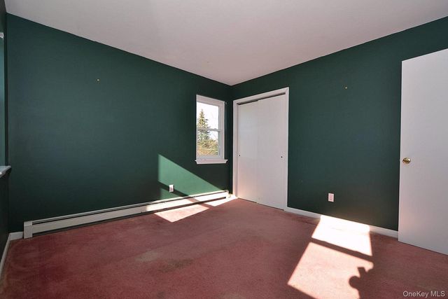 72 Old Farm Road, Riverhead, NY 11901