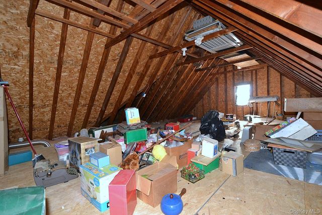 72 Old Farm Road, Riverhead, NY 11901