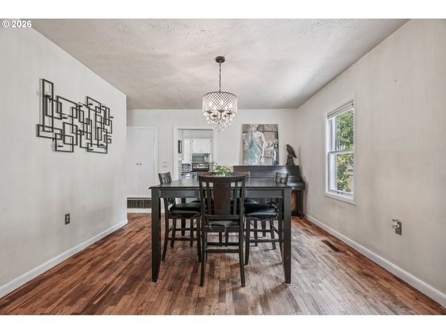 5629 Se CENTER St, Portland, OR 97206