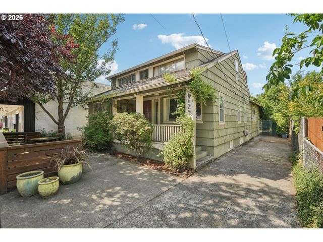 5629 Se CENTER St, Portland, OR 97206