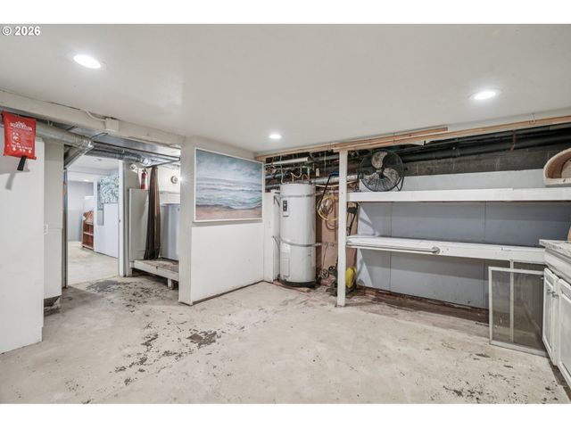 5629 Se CENTER St, Portland, OR 97206