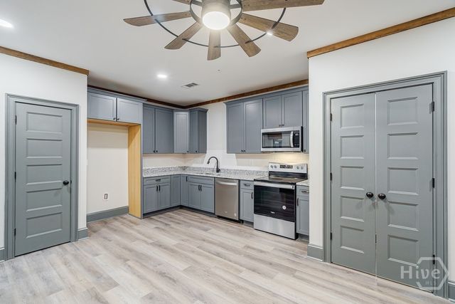 34 Depot St 21, Hartwell, GA 30643