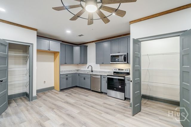 34 Depot St 21, Hartwell, GA 30643