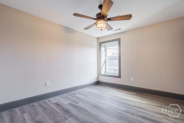 34 Depot St 21, Hartwell, GA 30643