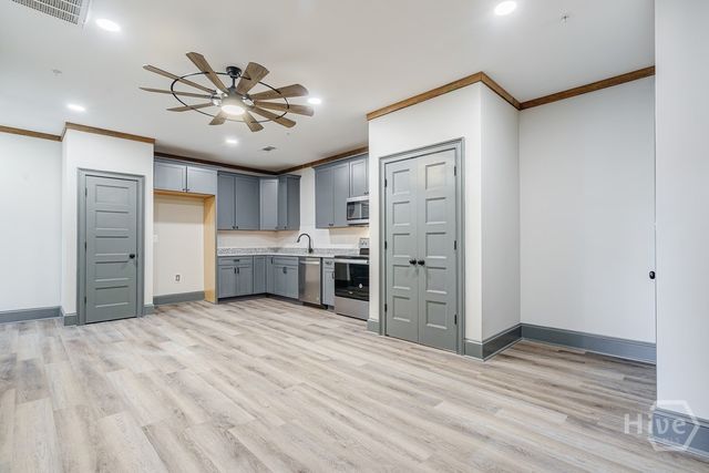 34 Depot St 21, Hartwell, GA 30643