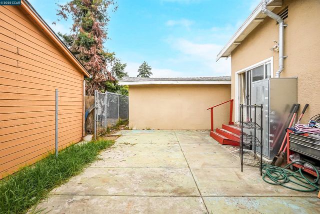 1433 87th Ave, Oakland, CA 94621