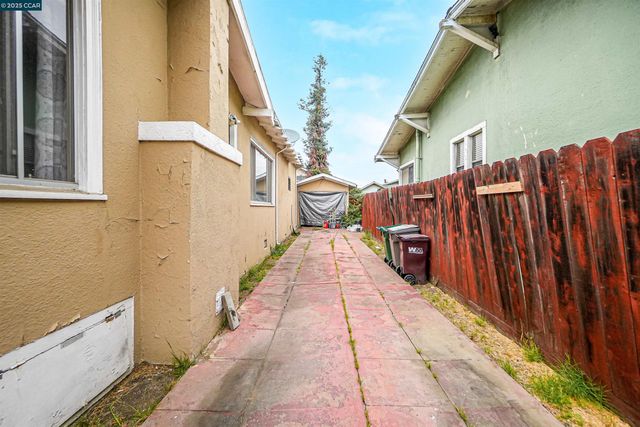 1433 87th Ave, Oakland, CA 94621