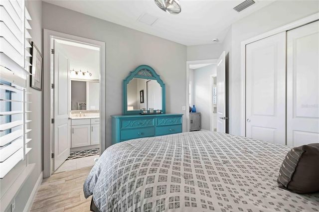 10706 IRONBRIDGE DRIVE, Venice, FL 34293