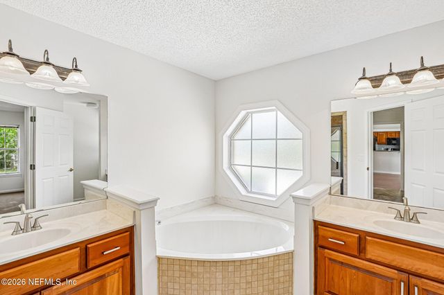 3291 CHIMNEY Drive, Middleburg, FL 32068