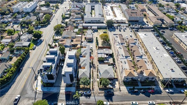 11414 Calvert Street, North Hollywood, CA 91606