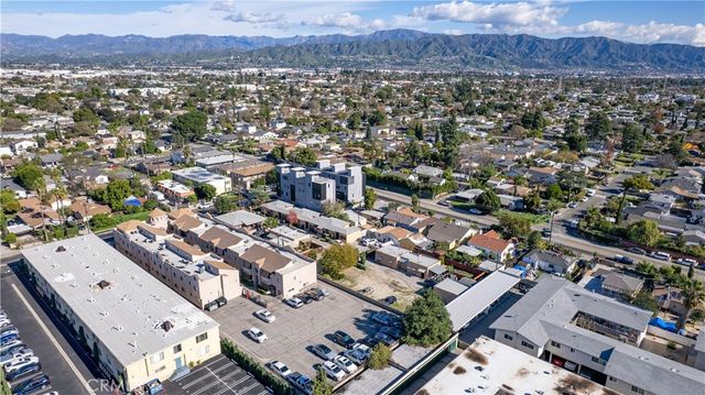 11414 Calvert Street, North Hollywood, CA 91606