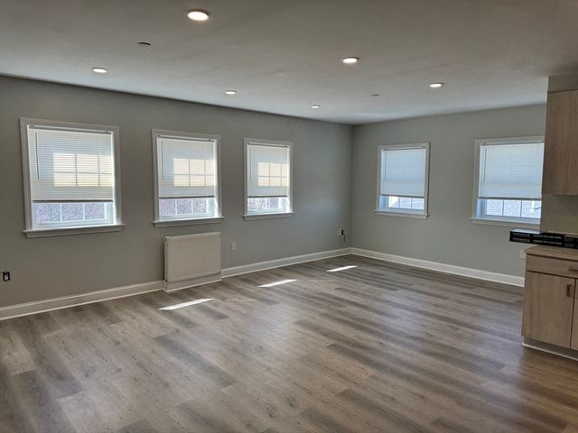 41 Oldfields Road 6, Boston, MA 02122