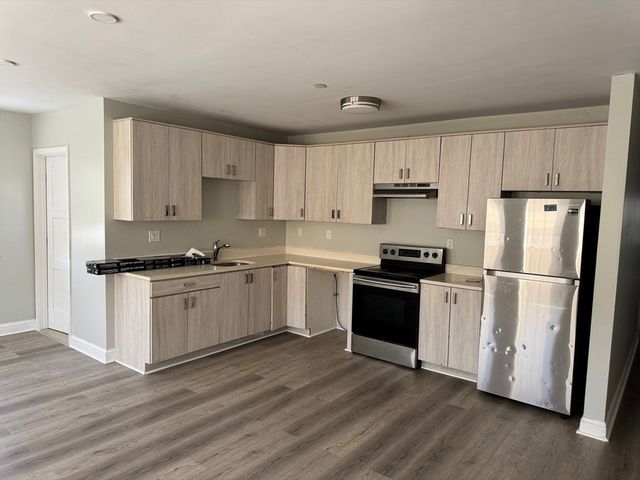 41 Oldfields Road 6, Boston, MA 02122