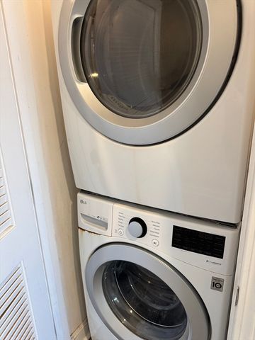 41 Oldfields Road 6, Boston, MA 02122