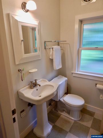 645 NW 13th St, Corvallis, OR 97330