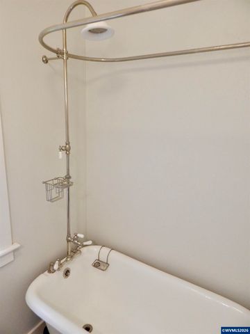645 NW 13th St, Corvallis, OR 97330