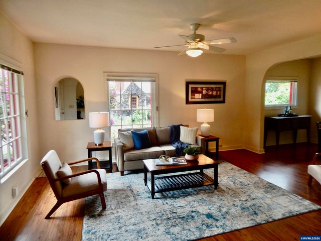 645 NW 13th St, Corvallis, OR 97330