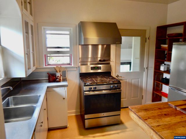 645 NW 13th St, Corvallis, OR 97330
