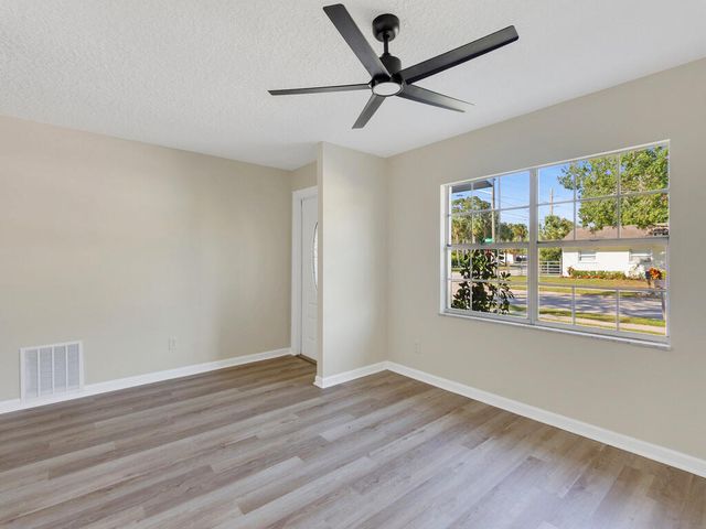 3215 Indiana Court, Fort Pierce, FL 34947