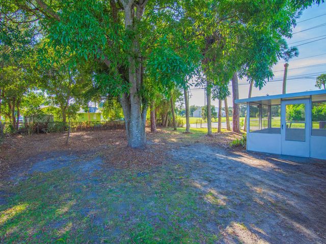 3215 Indiana Court, Fort Pierce, FL 34947
