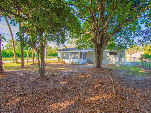 3215 Indiana Court, Fort Pierce, FL 34947