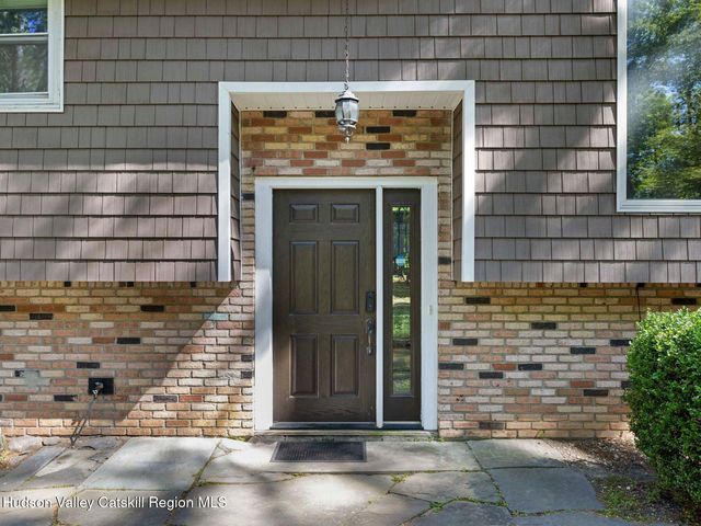 72 Van Dale Road, Woodstock, NY 12498