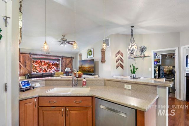 1602 Sommer Street, Twin Falls, ID 83301