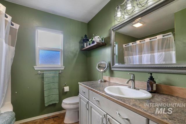 1602 Sommer Street, Twin Falls, ID 83301