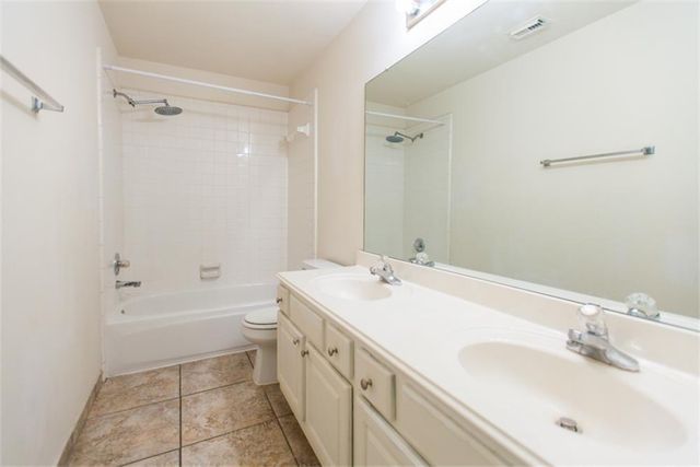 13630 Country Green Court, Houston, TX 77059