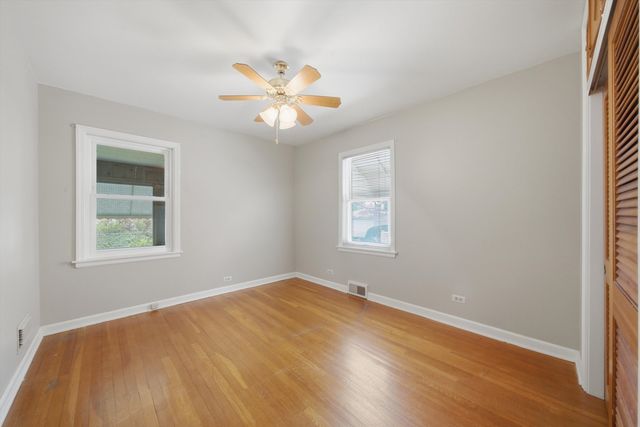 2416 S 2nd Avenue, North Riverside, IL 60546
