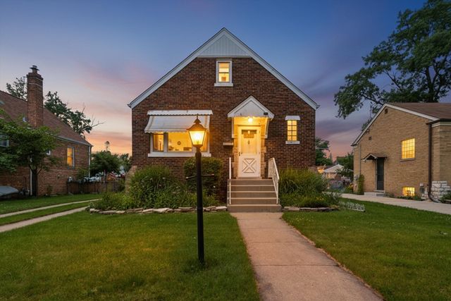 2416 S 2nd Avenue, North Riverside, IL 60546