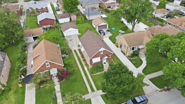 2416 S 2nd Avenue, North Riverside, IL 60546