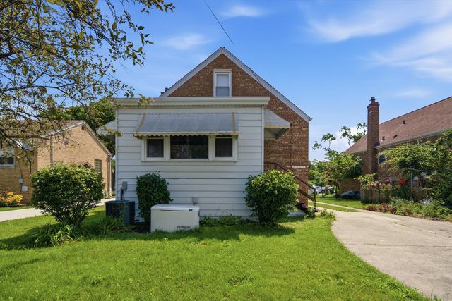 2416 S 2nd Avenue, North Riverside, IL 60546