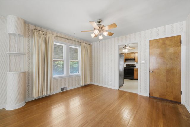 2416 S 2nd Avenue, North Riverside, IL 60546